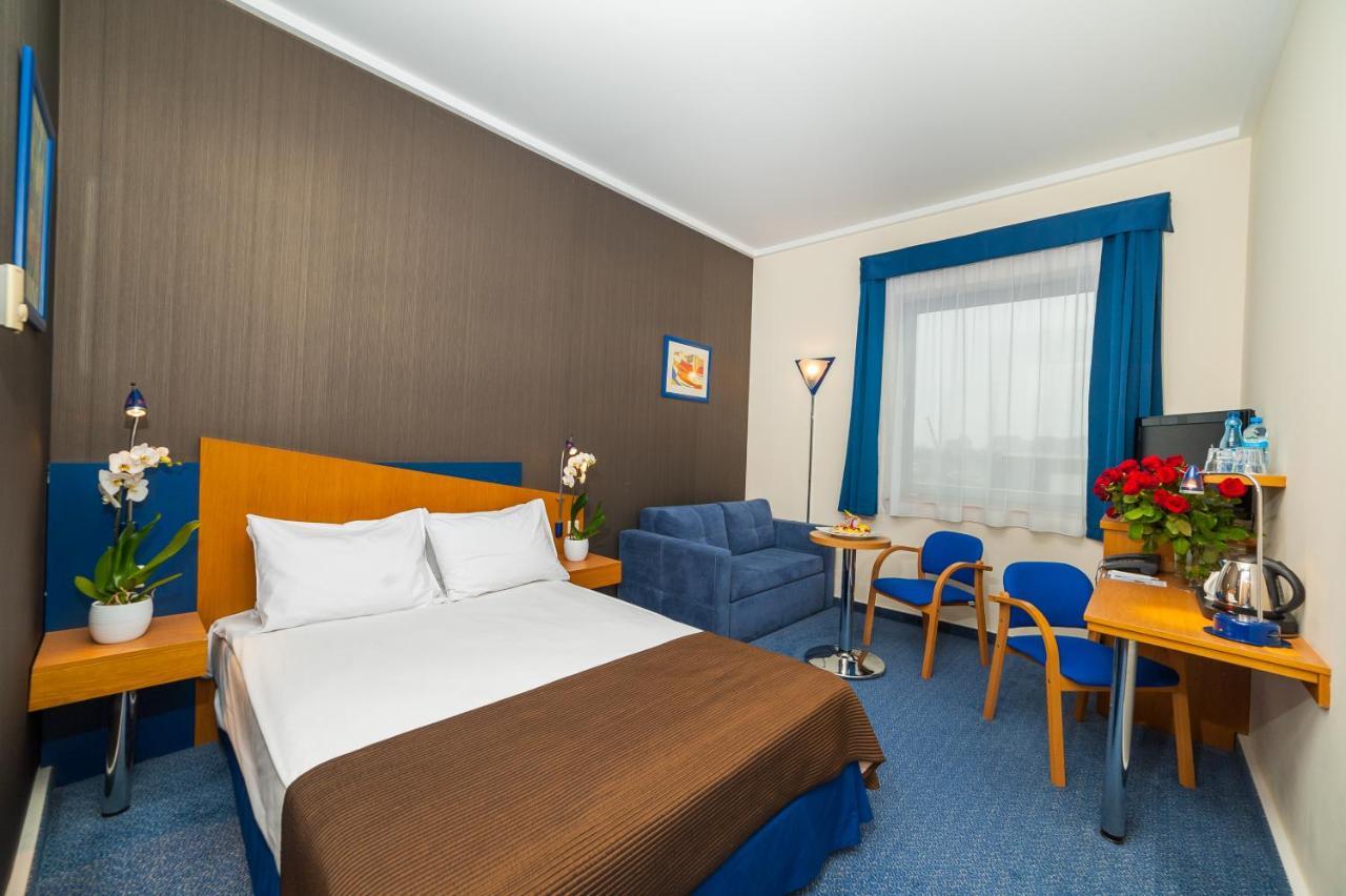 Express Krakow Hotel Krasków Exterior foto